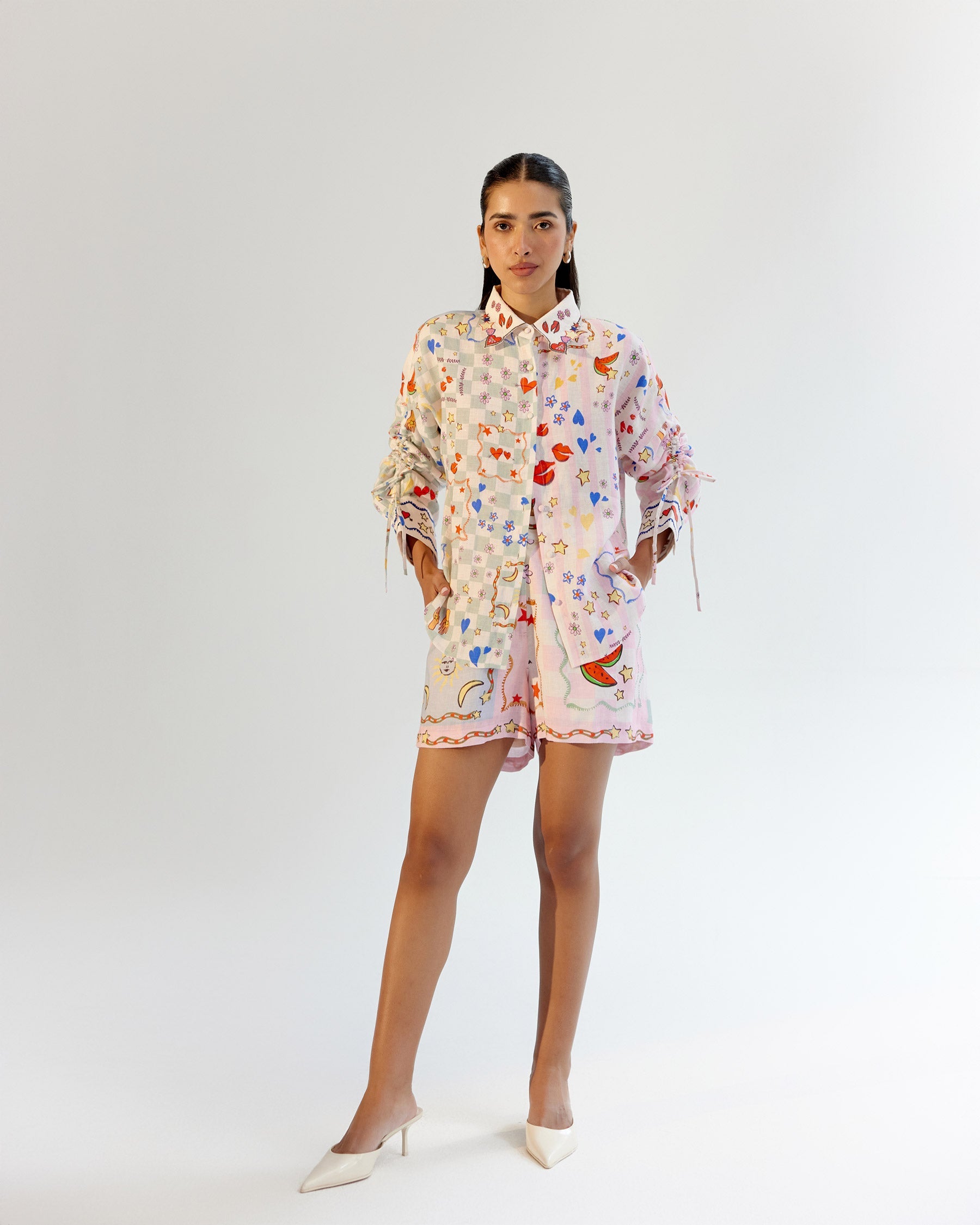 Thais Shirt & Mia Shorts - Boardgame