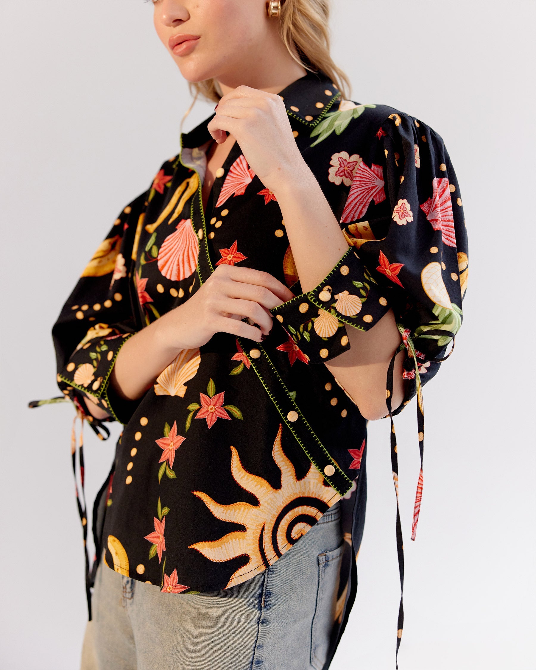 Brie Shirt - Seashell (Black)