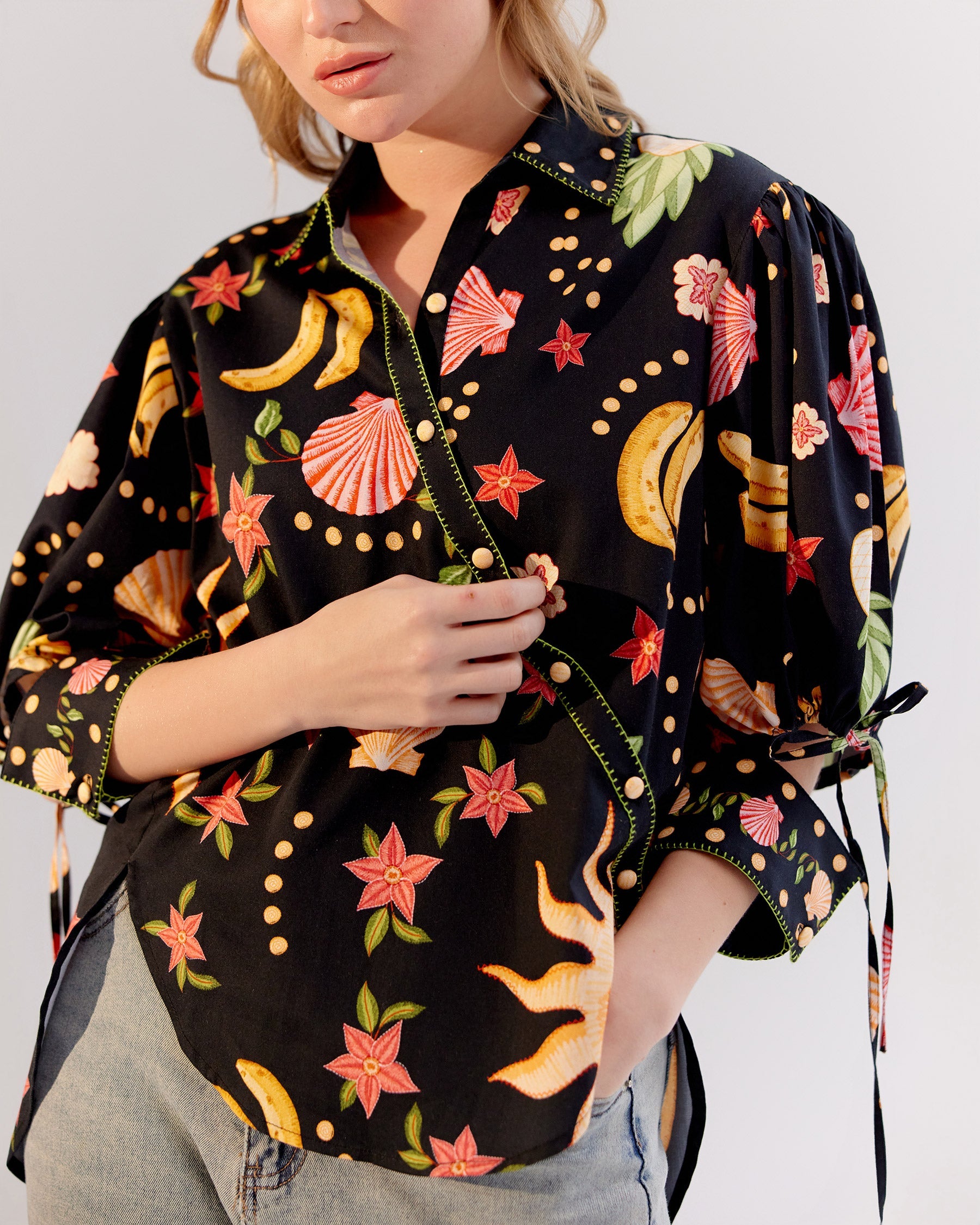 Brie Shirt - Seashell (Black)